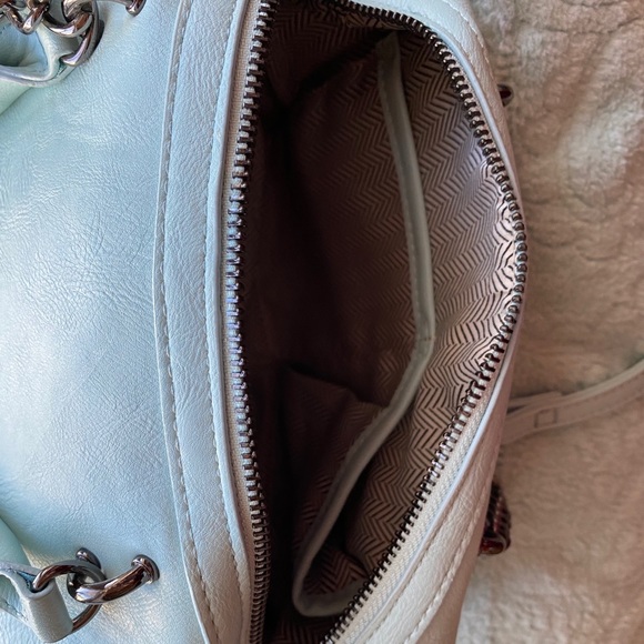 Used Steve Madden shoulder bag! - Picture 8 of 9